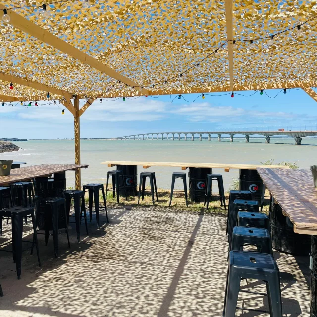 La Terrasse de Uini's, Le Belvédère La Rochelle, Pont de l'Île de Ré